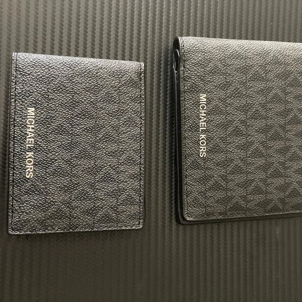 Michael Kors Men's Cooper Billfold with Passcase Wallet (Black) - Picture 2 of 10